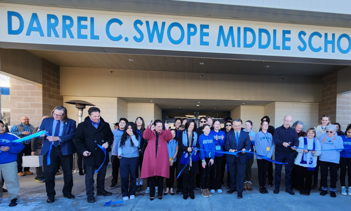 swope middle school ribbon cutting - United Construction